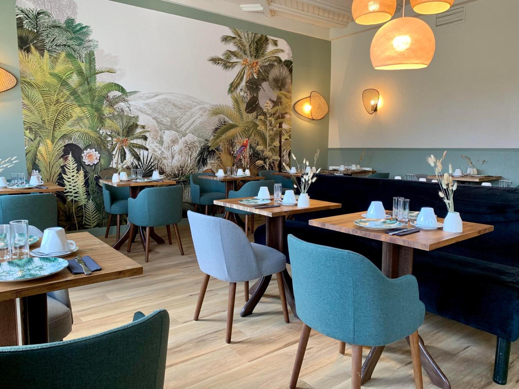 Des Quatre Saisons Hotel 2*